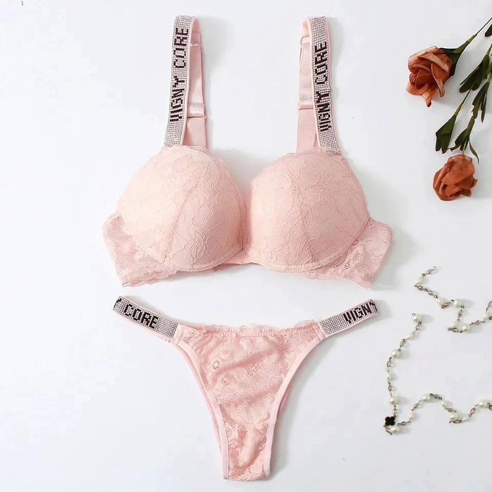 Vigny Core Branded Padded Set
